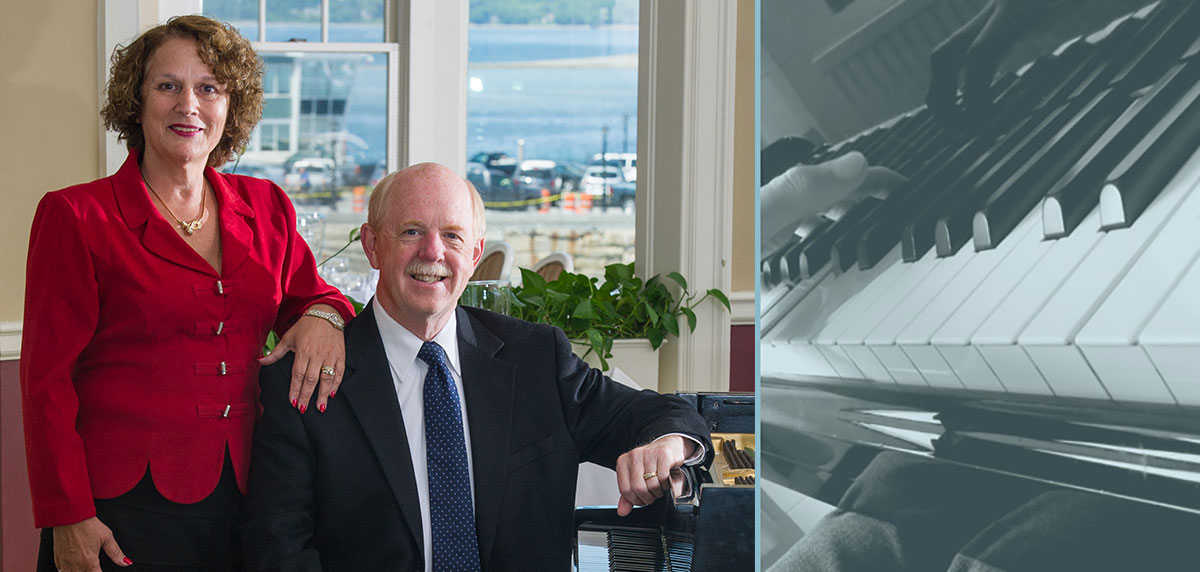 Bob and Anne Bahr at the piano